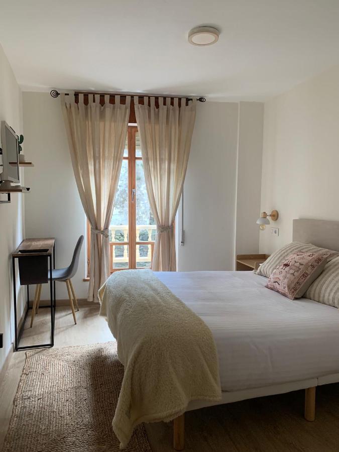 Pension Cantabrico Навія Екстер'єр фото